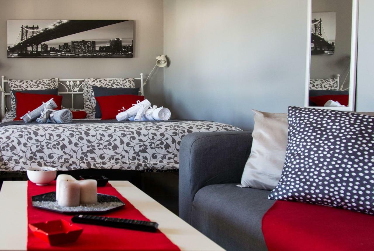 אתונה 'Romeo & Juliet' Cozy Apartment With Breathtaking View מראה חיצוני תמונה
