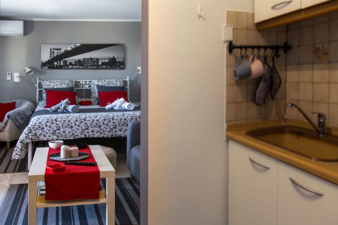 אתונה 'Romeo & Juliet' Cozy Apartment With Breathtaking View מראה חיצוני תמונה